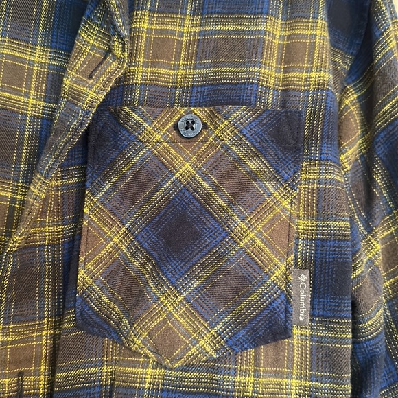 Columbia Flannel Button Down - Picture 3 of 4
